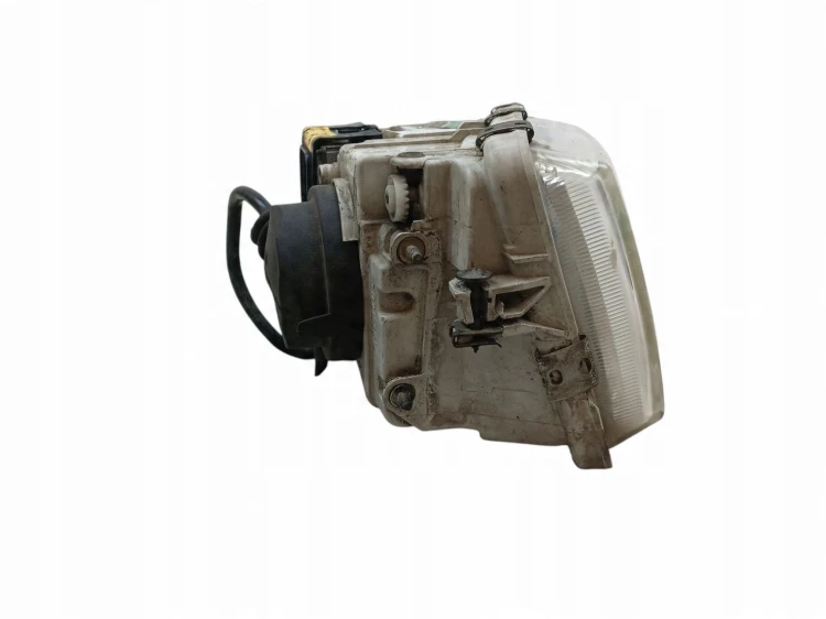 LAMPA PRAWY PRZÓD VOLVO V40 I LIFT (1999-2004) 1.8 16V 122KM 1AG008341-02