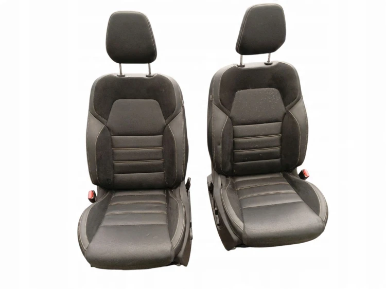 FOTELE KOMPLET RENAULT ARKANA (2021-2023) 1.6 E-TECH 143KM