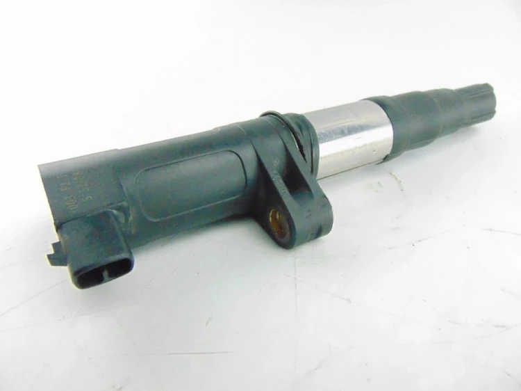 CEWKA ZAPŁONOWA RENAULT MEGANE III (2008-2013) 8200765882