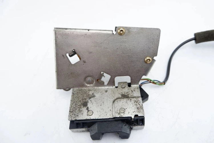 ZAMEK KLAPY BAGAŻNIKA FORD MONDEO MK3 (2001-2007) S1XNA