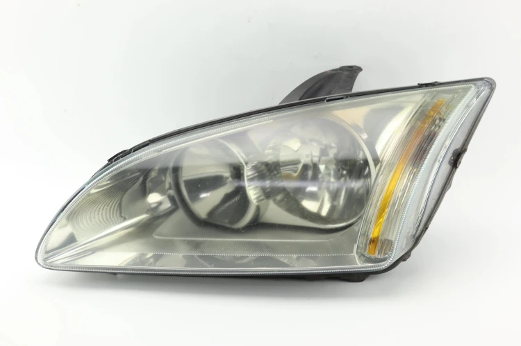 LAMPA LEWY PRZÓD FORD FOCUS MK2 (2004-2007) 1.6 TDCI 109KM