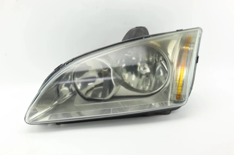 LAMPA LEWY PRZÓD FORD FOCUS MK2 (2004-2007) 1.6 TDCI 109KM