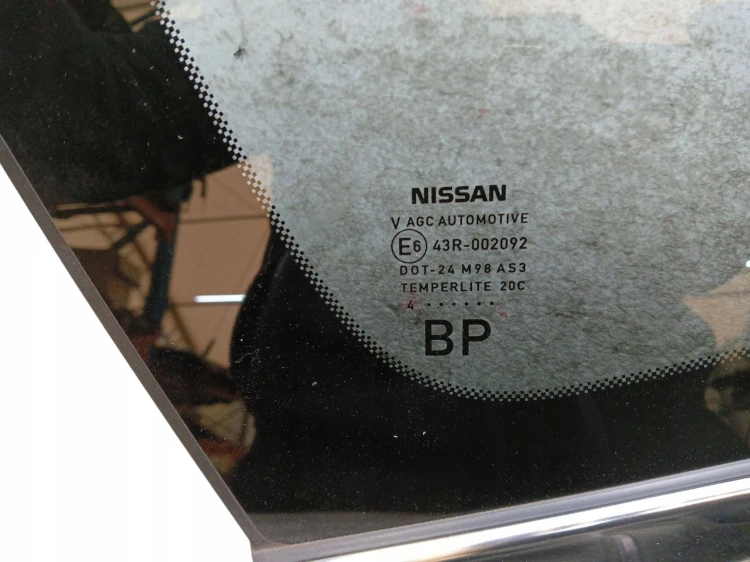 SZYBA KAROSERYJNA LEWY TYŁ NISSAN QASHQAI J12 LIFT (2024-) 1.3 DIG-T 140KM