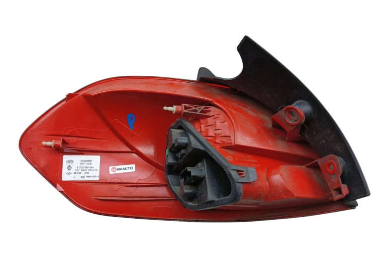 LAMPA PRAWY TYŁ RENAULT CLIO III (2005-2009) 1.2 TCE 101KM 8200586844