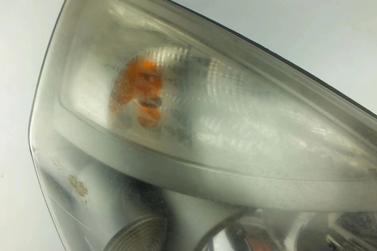 LAMPA PRAWY PRZÓD RENAULT ESPACE IV (2003-2006) 2.2 DCI