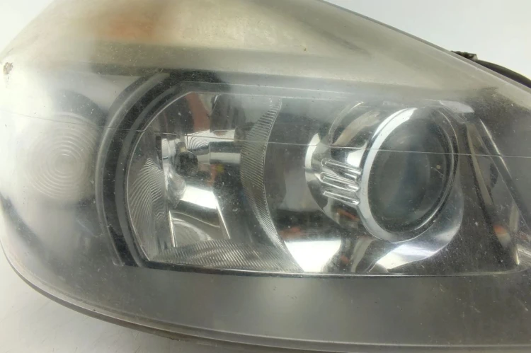 LAMPA PRAWY PRZÓD RENAULT ESPACE IV (2003-2006) 2.2 DCI