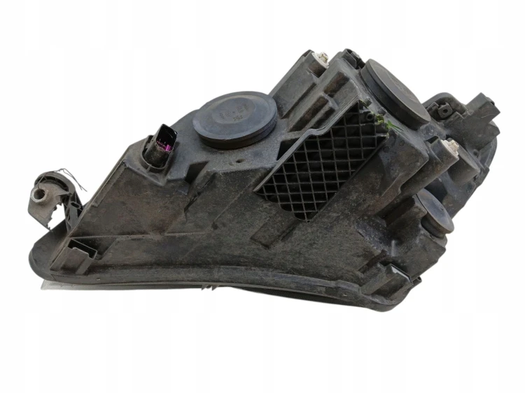 LAMPA PRAWY PRZÓD SKODA SUPERB III (2015-2019) 1.6 TDI 120KM 3V2941016