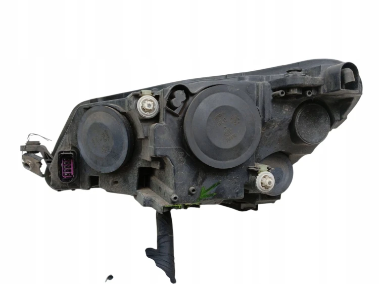 LAMPA PRAWY PRZÓD SKODA SUPERB III (2015-2019) 1.6 TDI 120KM 3V2941016