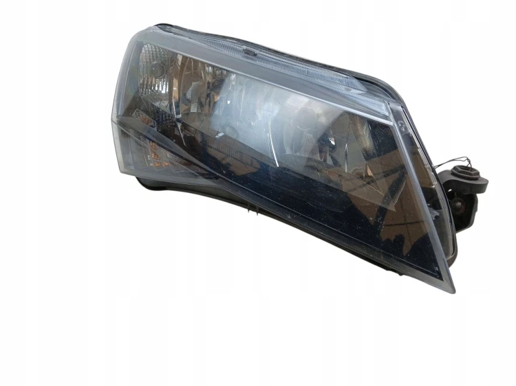LAMPA PRAWY PRZÓD SKODA SUPERB III (2015-2019) 1.6 TDI 120KM 3V2941016