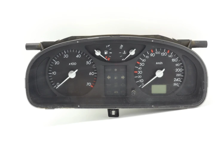 LICZNIK RENAULT LAGUNA II (2001-2005) 1.8 16V 120KM 8200218861--B