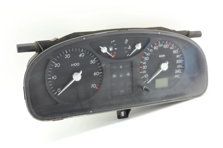 LICZNIK RENAULT LAGUNA II (2001-2005) 1.8 16V 120KM 8200218861--B