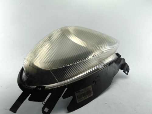 LAMPA LEWY PRZÓD CITROEN XSARA PICASSO (1999-2004)