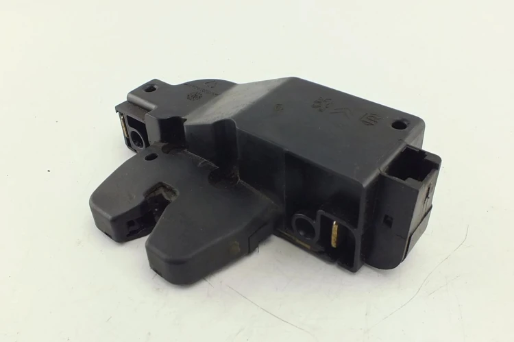 ZAMEK KLAPY BAGAŻNIKA PEUGEOT 307 (2001-2005) 2.0 HDI 9646091580