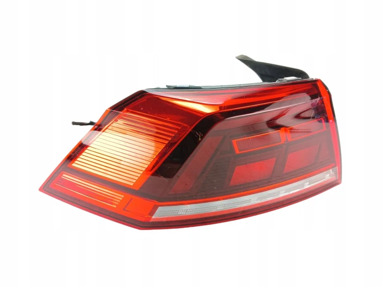 LAMPA LEWY TYŁ VOLKSWAGEN PASSAT B8 LIFT (2019-2023) 1.4 GTE HYBRID 218KM 3