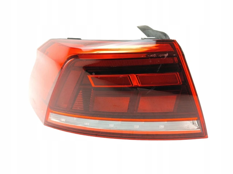 LAMPA LEWY TYŁ VOLKSWAGEN PASSAT B8 LIFT (2019-2023) 1.4 GTE HYBRID 218KM 3