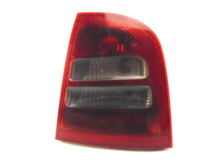 LAMPA PRAWY TYŁ SKODA OCTAVIA I 1.6 16V 1U6945096