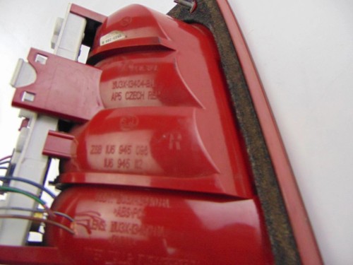 LAMPA PRAWY TYŁ SKODA OCTAVIA I 1.6 16V 1U6945096