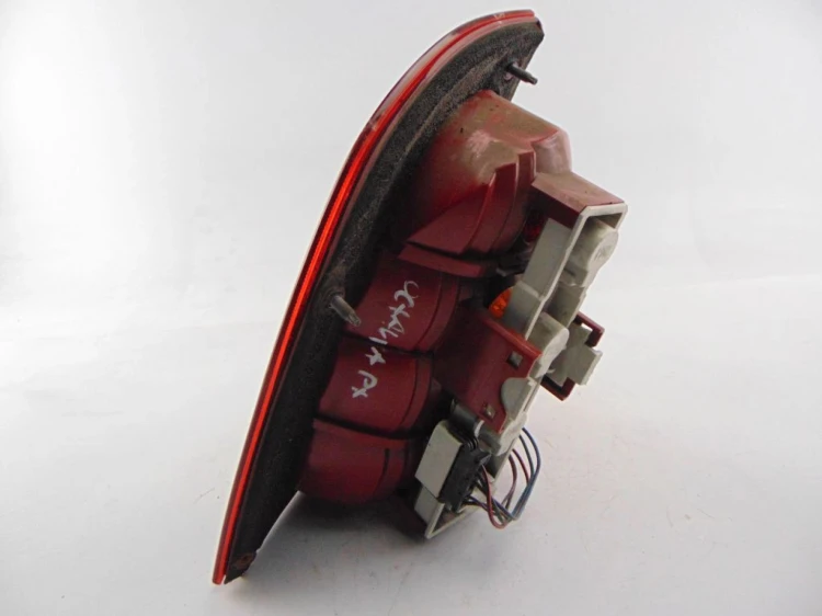 LAMPA PRAWY TYŁ SKODA OCTAVIA I 1.6 16V 1U6945096