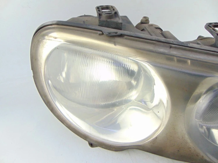 LAMPA PRAWY PRZÓD ROVER 25 1.4 BENZ
