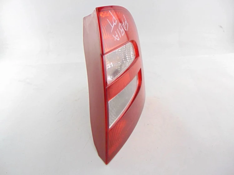 LAMPA PRAWY TYŁ SKODA FABIA I 6Y 1.4 mpi 6Y6945096D