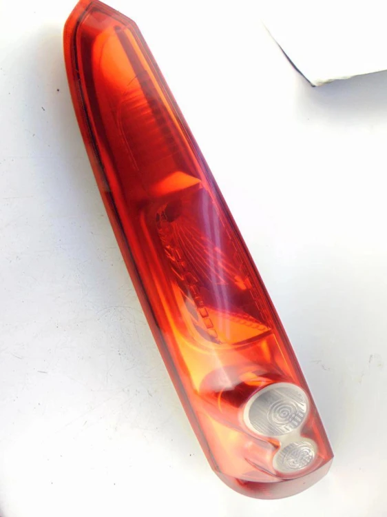 LAMPA LEWY TYŁ FORD FIESTA MK5 LIFT 1.4 TDCI