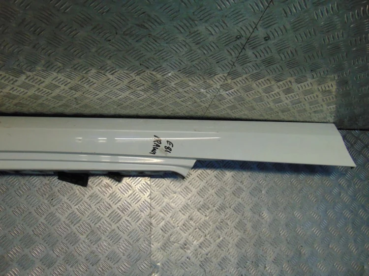 LISTWA PROGOWA PRAWA BMW E81 1.6 N43B16 122KM