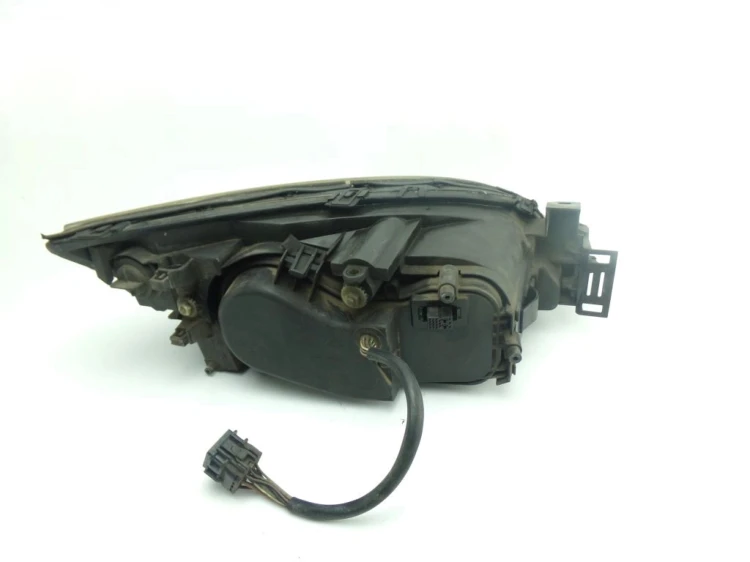 LAMPA LEWY PRZÓD FORD MONDEO MK3 (2001-2007)