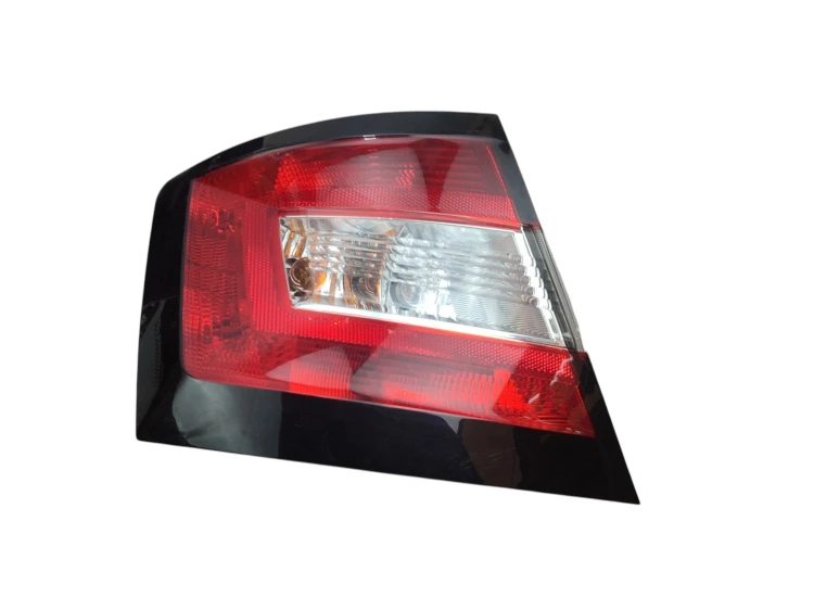 LAMPA LEWY TYŁ SKODA FABIA III (2014-2018) 1.4 TDI 105KM 6V6945095