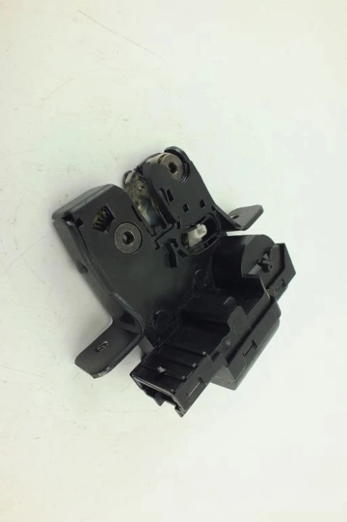 ZAMEK KLAPY BAGAŻNIKA NISSAN QASHQAI LIFT (2009-2013) 1.5 dci