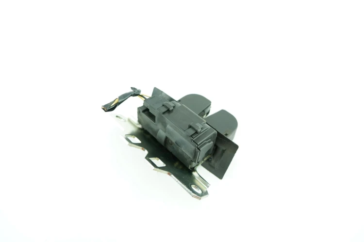 ZAMEK KLAPY BAGAŻNIKA OPEL INSIGNIA (2008-2017) 495072894