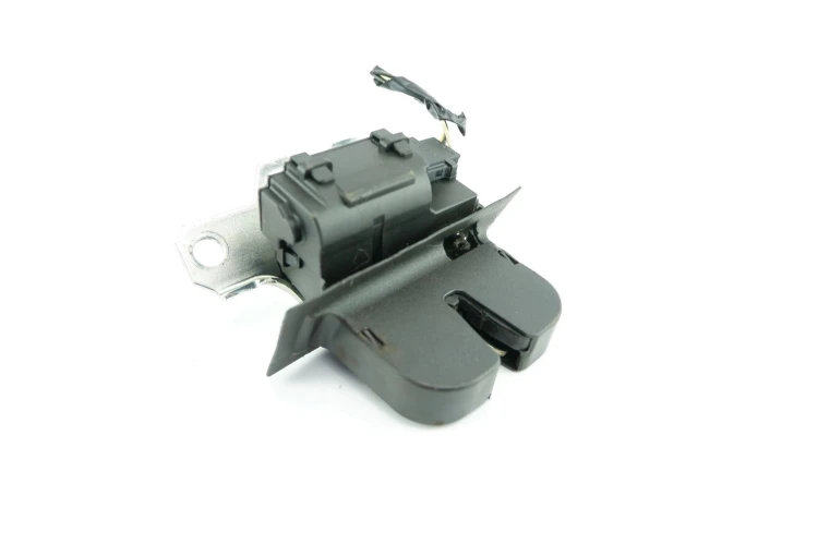 ZAMEK KLAPY BAGAŻNIKA OPEL INSIGNIA (2008-2017) 495072894