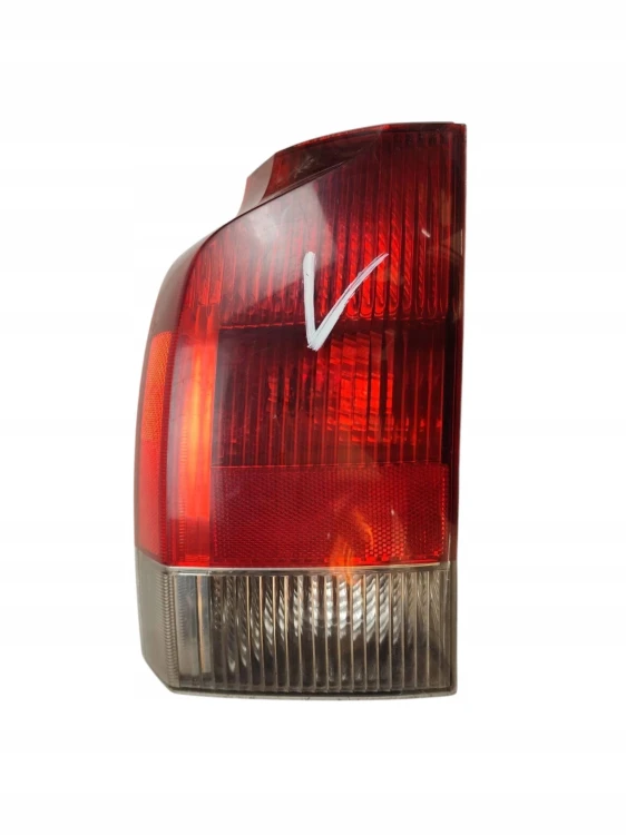 LAMPA LEWY TYŁ VOLVO V70 II (2000-2005) 2.4 D 130KM 9154497