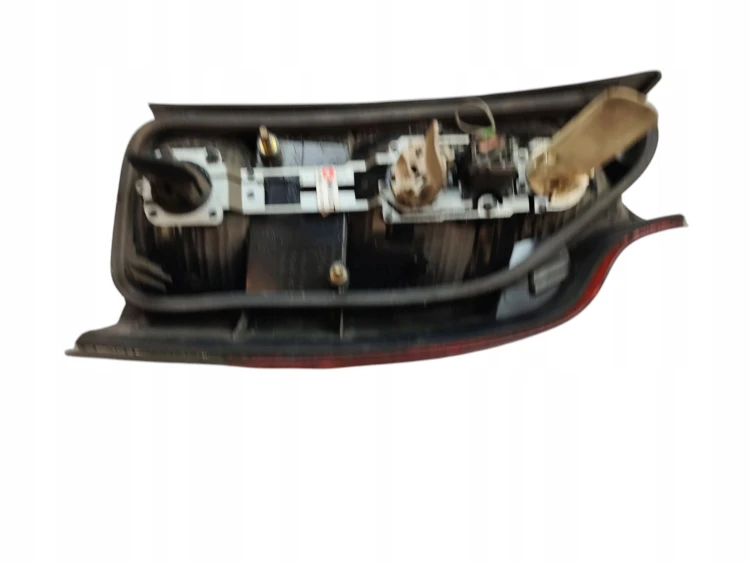 LAMPA LEWY TYŁ VOLVO V70 II (2000-2005) 2.4 D 130KM 9154497