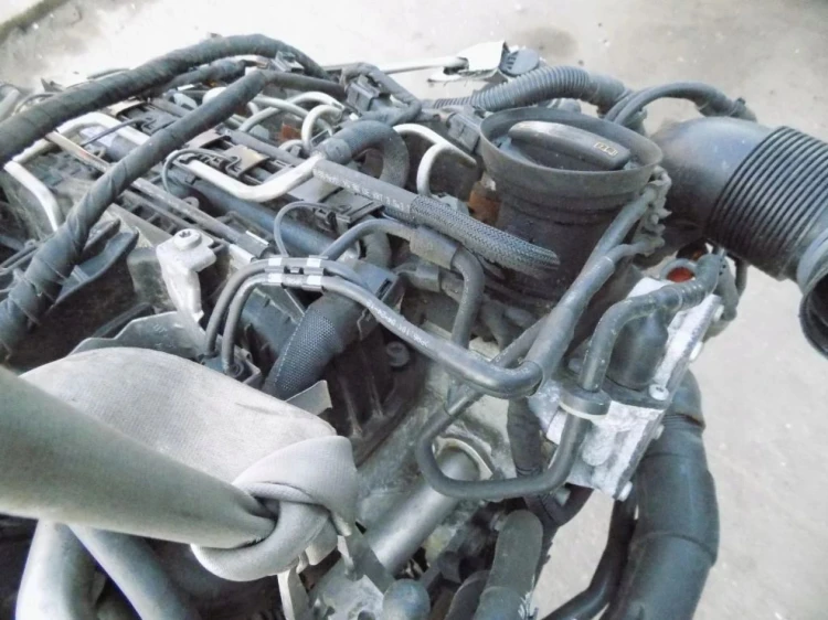 SILNIK KOMPLETNY SKODA OCTAVIA II LIFT (2008-2013) 1.6 TDI CAY