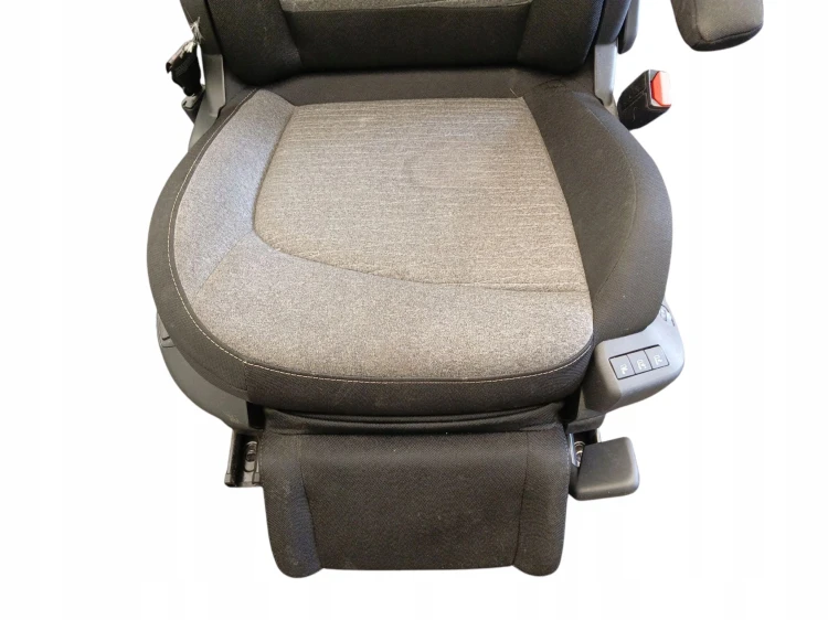 FOTEL PRAWY PRZÓD CITROEN C4 PICASSO II (2013-2016) 1.2 THP 130KM