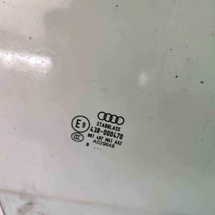 SZYBA DRZWI PRAWY PRZÓD AUDI TT 8J (2006-2010) 2.0 TDI 170KM