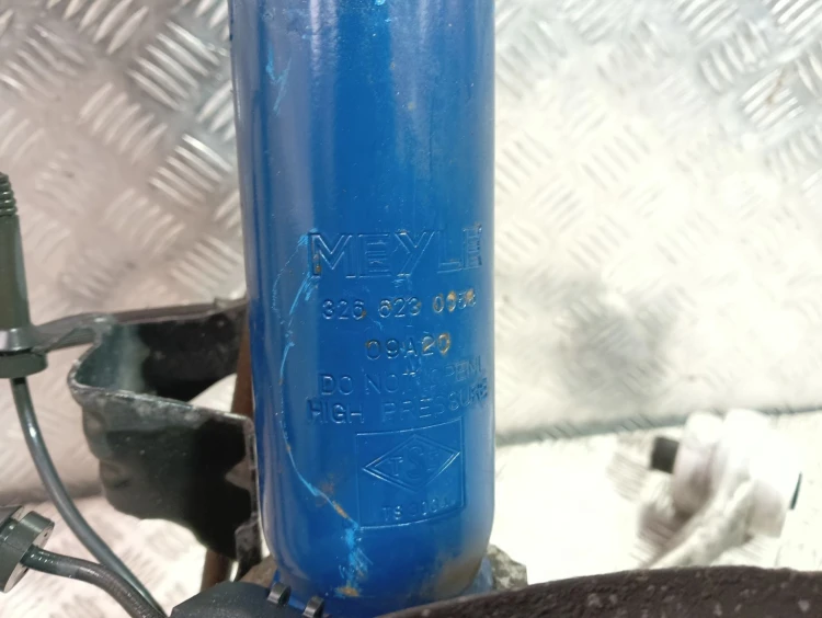 ZWROTNICA AMORTYZATOR PRAWY PRZÓD BMW F30 LIFT (2015-2018) 3.0 D 258KM