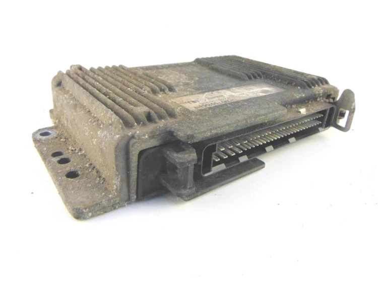 KOMPUTER STEROWNIK SILNIKA RENAULT LAGUNA I LIFT 2.0 16V 7700105819 S113722
