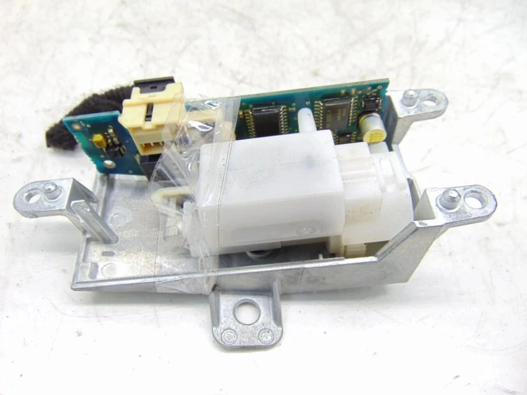RYGIEL BLOKADA KOLUMNY BMW E60 2.0 D 6774624
