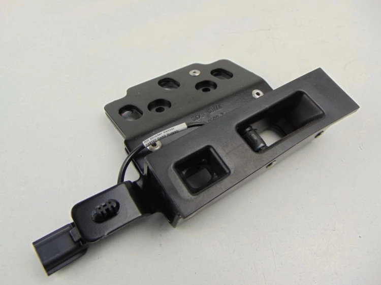 ZAMEK DACHU PRAWY RENAULT WIND (2010-2013) 1.6 16V 970820627R