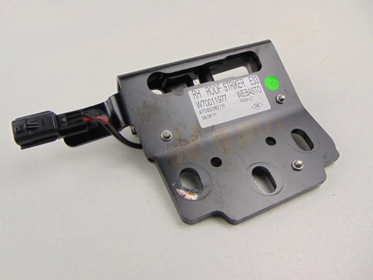 ZAMEK DACHU PRAWY RENAULT WIND (2010-2013) 1.6 16V 970820627R