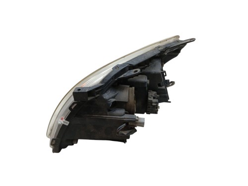 LAMPA PRAWY PRZÓD TOYOTA AVENSIS T25 (2003-2006) 2.0 D4D 116KM