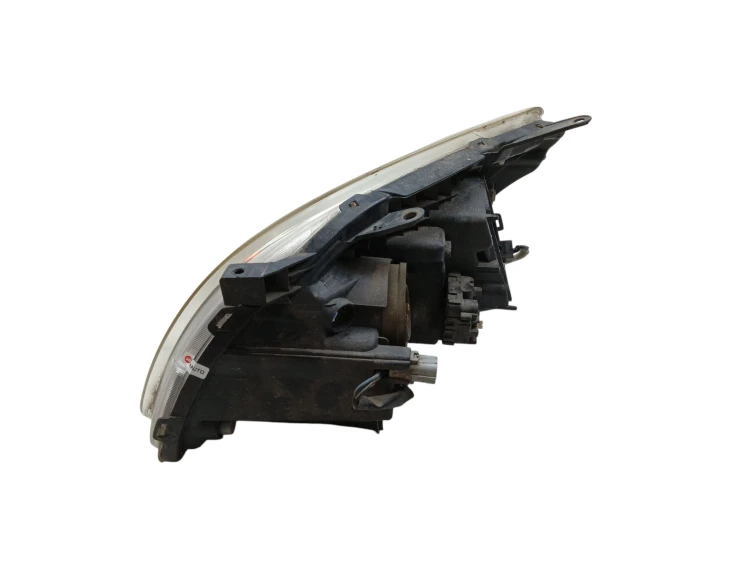 LAMPA PRAWY PRZÓD TOYOTA AVENSIS T25 (2003-2006) 2.0 D4D 116KM