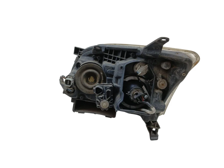 LAMPA PRAWY PRZÓD TOYOTA AVENSIS T25 (2003-2006) 2.0 D4D 116KM