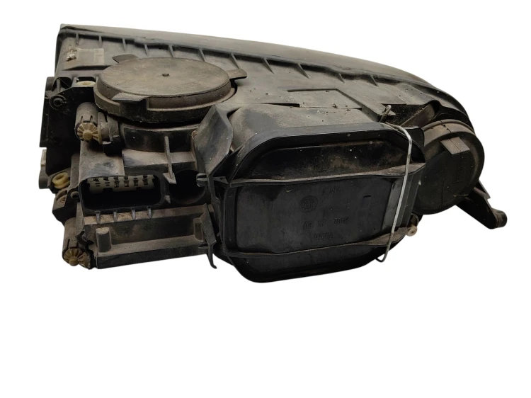 LAMPA PRAWY PRZÓD VOLKSWAGEN TOUAREG I 7L (2002-2006) 2.5 TDI 174KM PRZEDMU