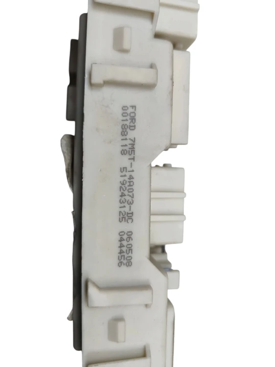 SKRZYNKA BEZPIECZNIKÓW BSI FORD FOCUS MK2 LIFT (2007-2011) 1.6 16V 100KM 7M