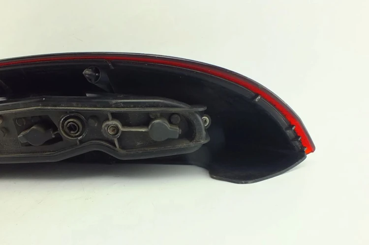 LAMPA PRAWY TYŁ OPEL CORSA C 1.0 12V 09114337