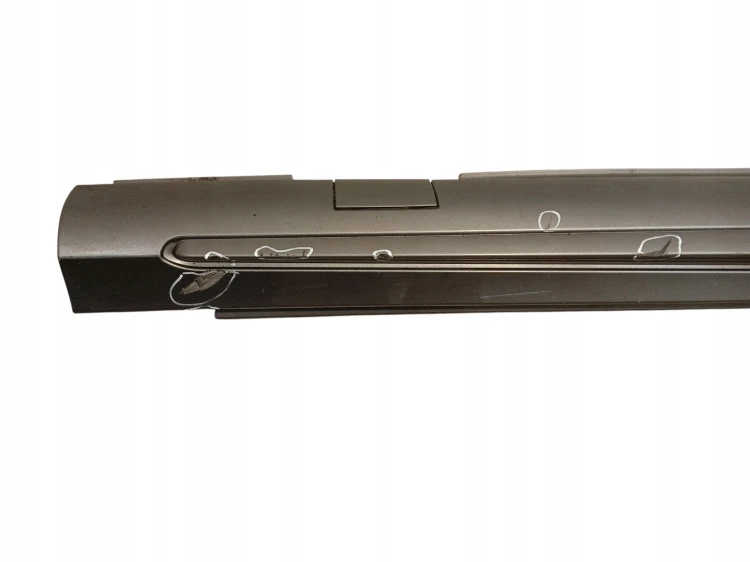 LISTWA PROGOWA PRAWA MERCEDES A W176 AMG LAK: 787 A1766980154