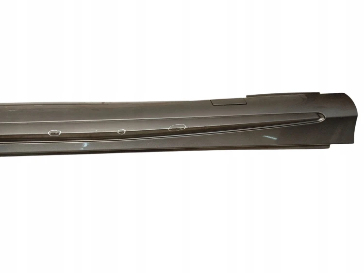 LISTWA PROGOWA PRAWA MERCEDES A W176 AMG LAK: 787 A1766980154