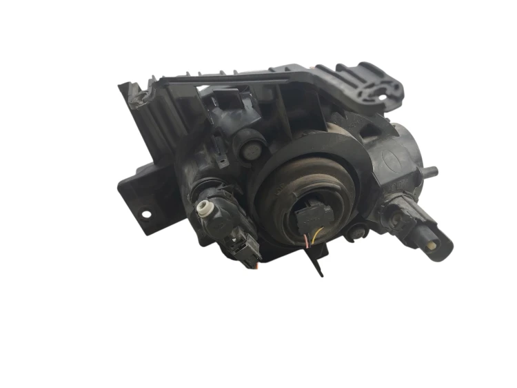 LAMPA PRAWY PRZÓD NISSAN JUKE I F15 (2010-2014) 1.6 16V 117KM